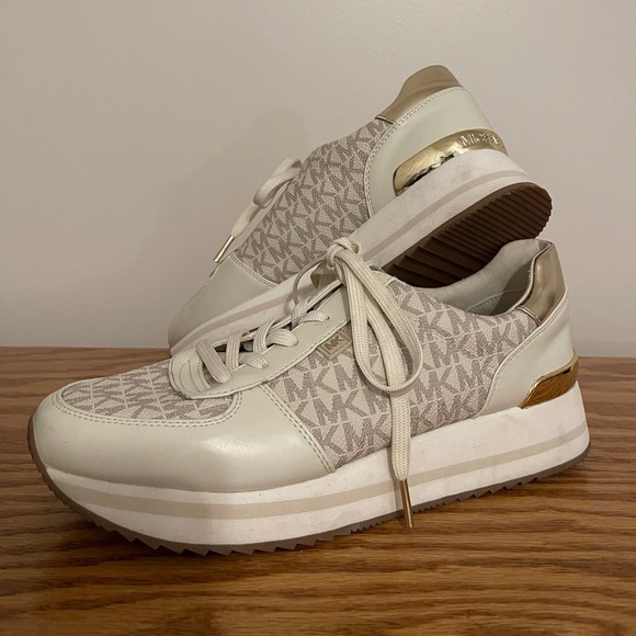 Michael Kors Monique Sneakers - Picture 1 of 6